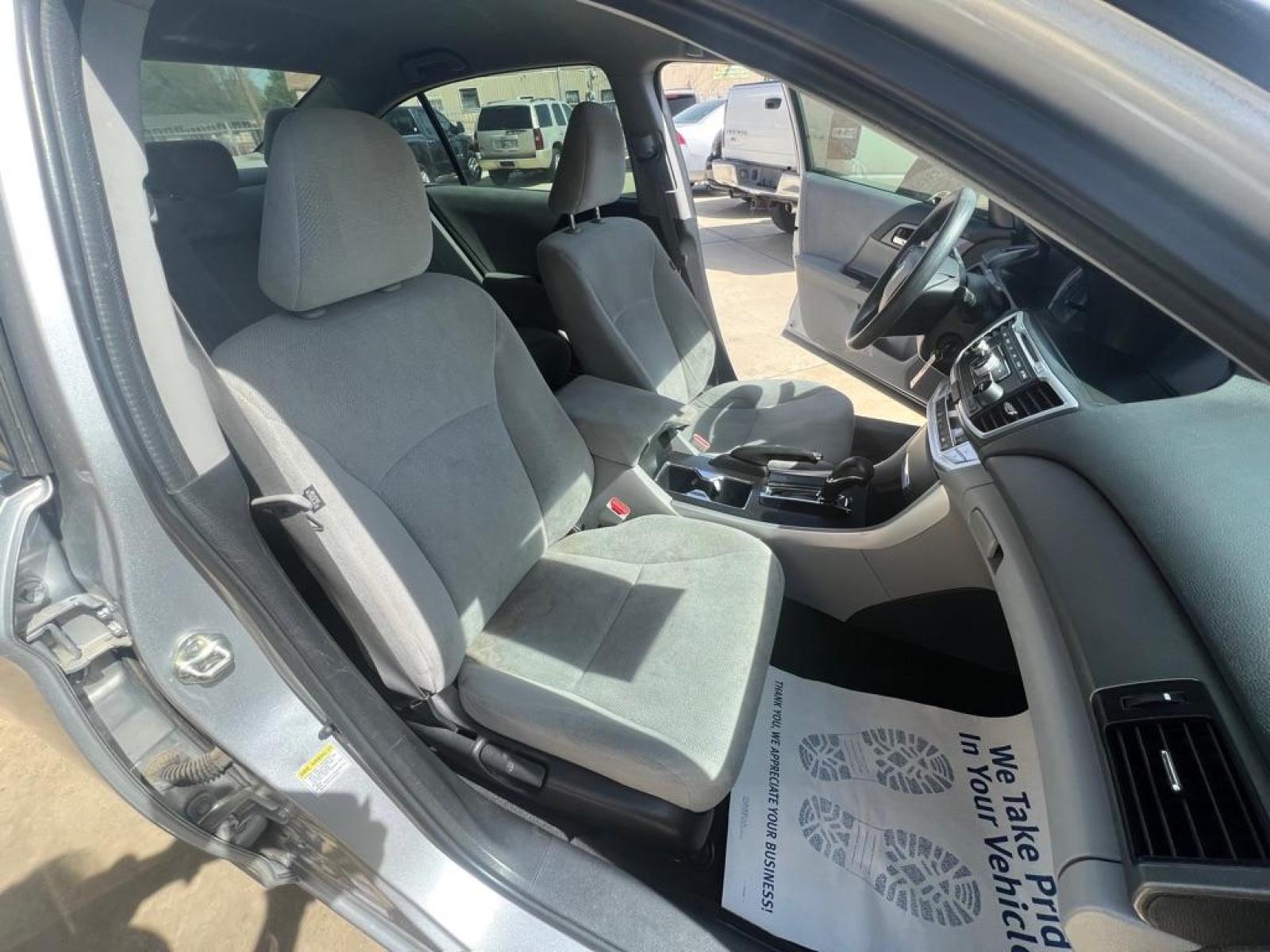 2013 Silver/ Black HONDA ACCORD LX (1HGCR2F36DA) with an 2.4L engine, Continuously Variable transmission, located at 4415 NE 28th St, Haltom City, TX, 76117, (817) 222-9334, 32.795322, -97.280937 - Photo #11