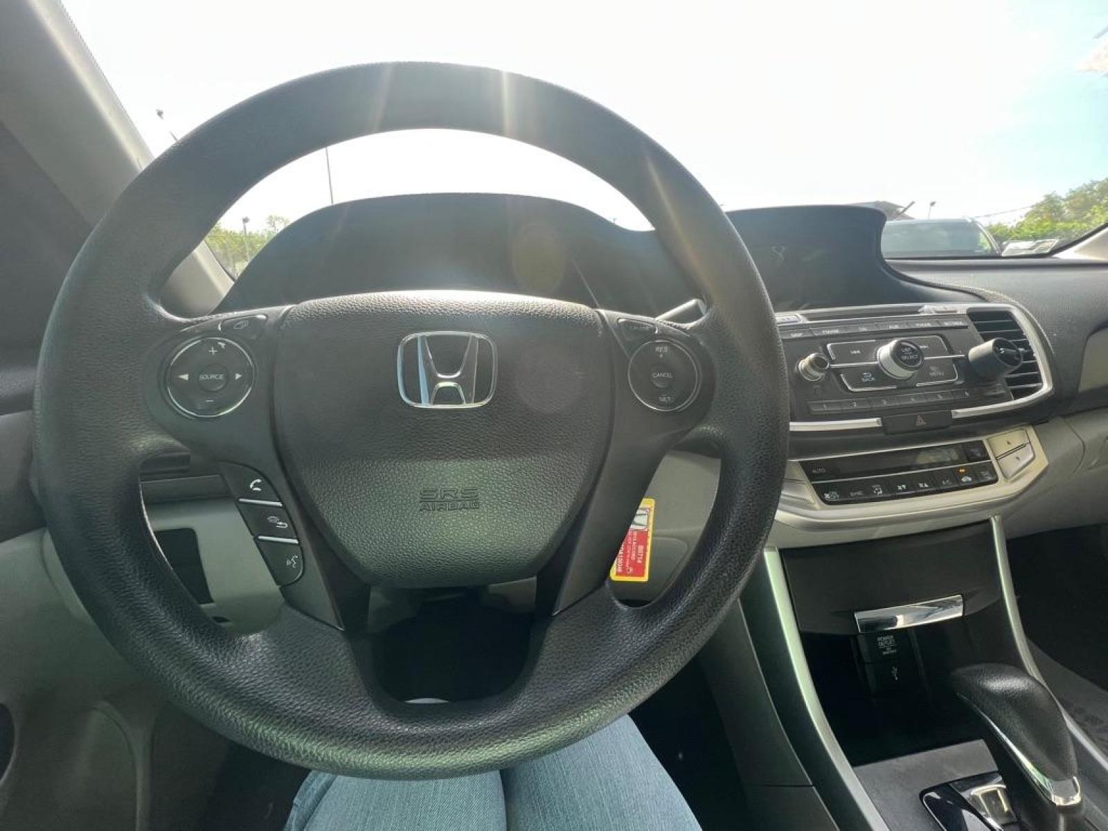2013 Silver/ Black HONDA ACCORD LX (1HGCR2F36DA) with an 2.4L engine, Continuously Variable transmission, located at 4415 NE 28th St, Haltom City, TX, 76117, (817) 222-9334, 32.795322, -97.280937 - Photo #16