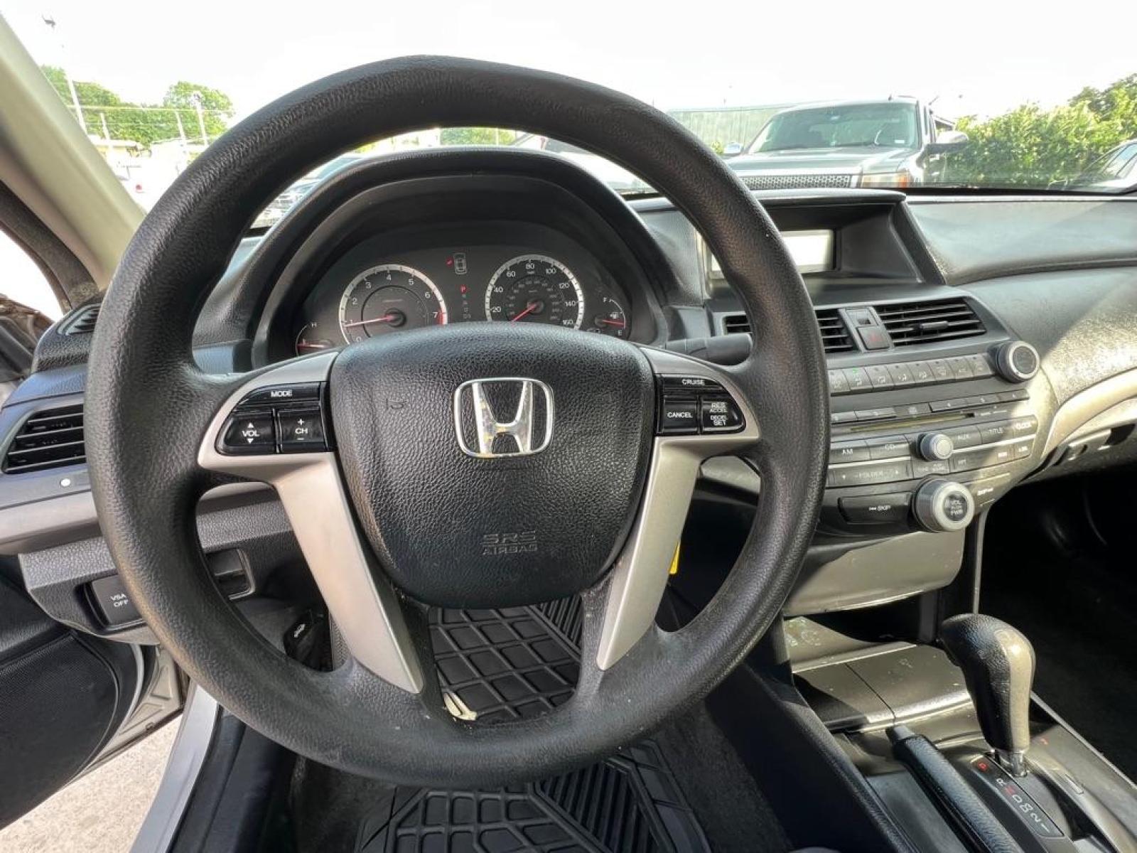 2010 Gray HONDA ACCORD LX (1HGCP2F35AA) with an 2.4L engine, Automatic transmission, located at 4415 NE 28th St, Haltom City, TX, 76117, (817) 222-9334, 32.795322, -97.280937 - Photo #13