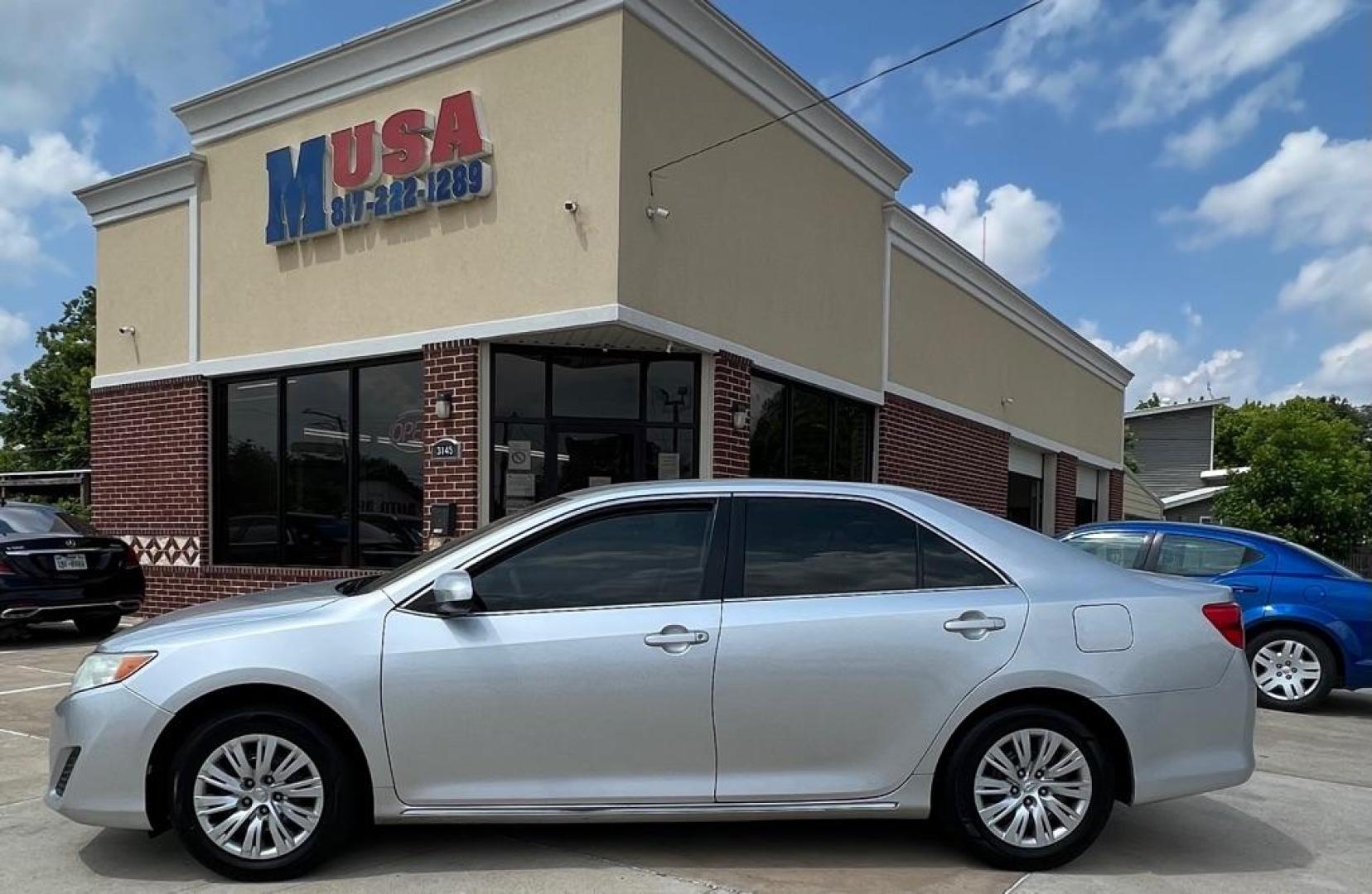 2012 SILVER TOYOTA CAMRY BASE (4T1BF1FK3CU) with an 2.5L engine, Automatic transmission, located at 4415 NE 28th St, Haltom City, TX, 76117, (817) 222-9334, 32.795322, -97.280937 - Photo#0