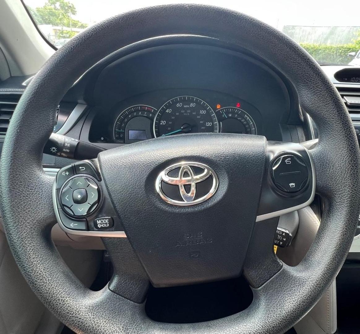 2012 SILVER TOYOTA CAMRY BASE (4T1BF1FK3CU) with an 2.5L engine, Automatic transmission, located at 4415 NE 28th St, Haltom City, TX, 76117, (817) 222-9334, 32.795322, -97.280937 - Photo#14