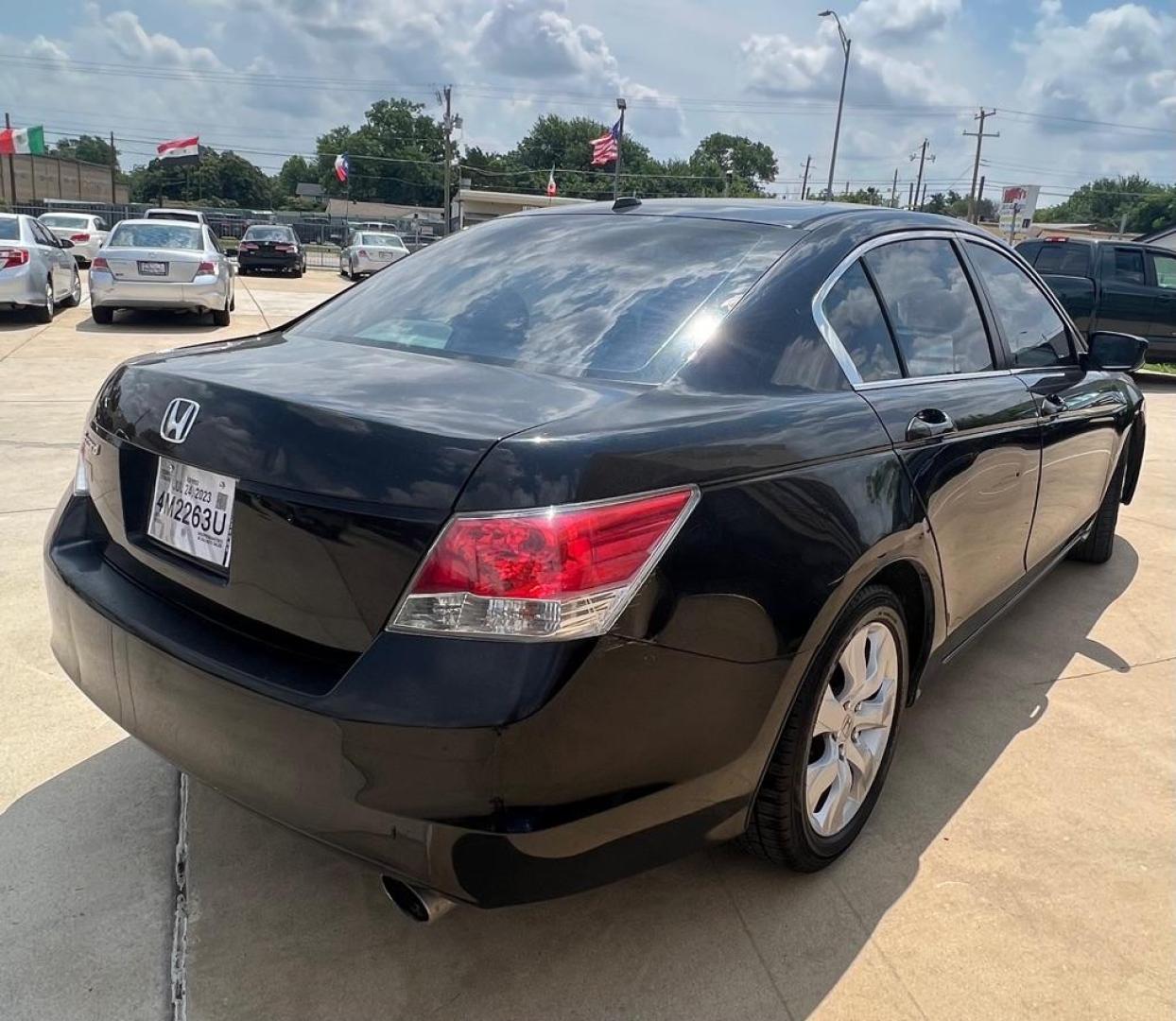 2010 BLACK HONDA ACCORD EXL (1HGCP2F88AA) with an 2.4L engine, Automatic transmission, located at 4415 NE 28th St, Haltom City, TX, 76117, (817) 222-9334, 32.795322, -97.280937 - Photo#7