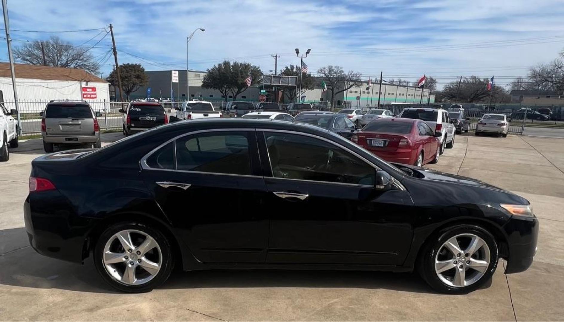2011 BLACK ACURA TSX (JH4CU2F68BC) with an 2.4L engine, Automatic transmission, located at 4415 NE 28th St, Haltom City, TX, 76117, (817) 222-9334, 32.795322, -97.280937 - Photo#8