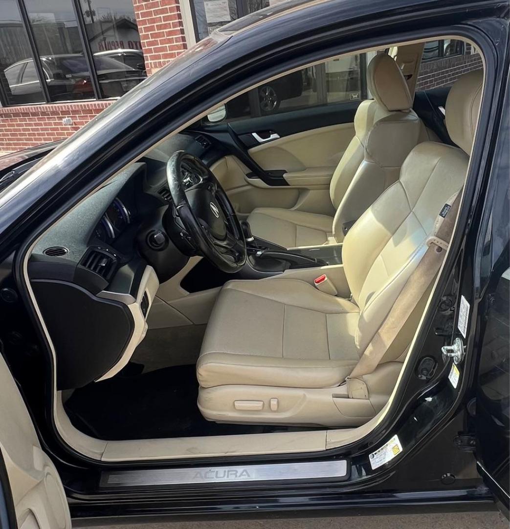 2011 BLACK ACURA TSX (JH4CU2F68BC) with an 2.4L engine, Automatic transmission, located at 4415 NE 28th St, Haltom City, TX, 76117, (817) 222-9334, 32.795322, -97.280937 - Photo#10