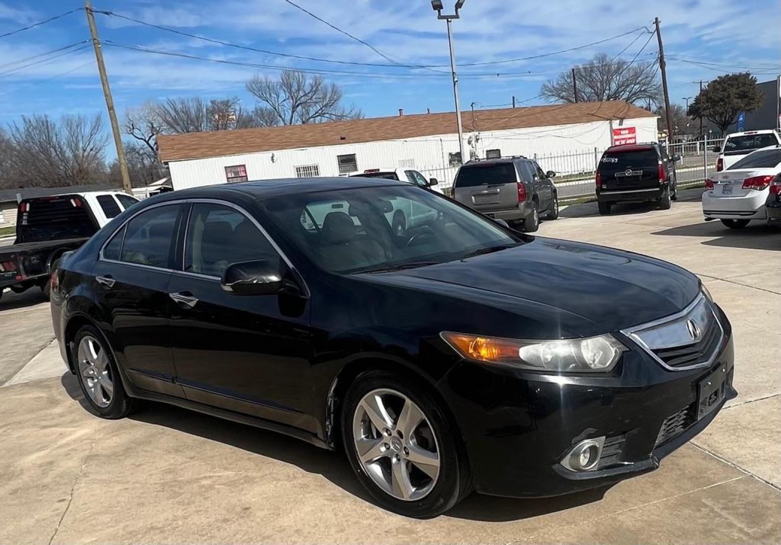 2011 BLACK ACURA TSX (JH4CU2F68BC) with an 2.4L engine, Automatic transmission, located at 4415 NE 28th St, Haltom City, TX, 76117, (817) 222-9334, 32.795322, -97.280937 - Photo#4