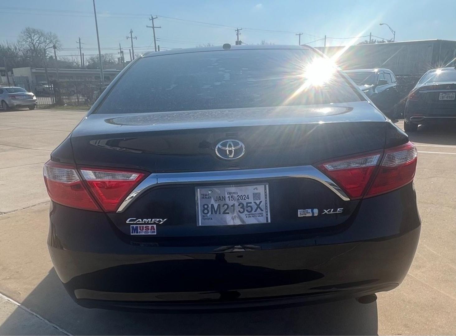 2015 BLACK TOYOTA CAMRY HYBRID (4T1BD1FK3FU) with an 2.5L engine, Continuously Variable transmission, located at 4415 NE 28th St, Haltom City, TX, 76117, (817) 222-9334, 32.795322, -97.280937- Photo#7