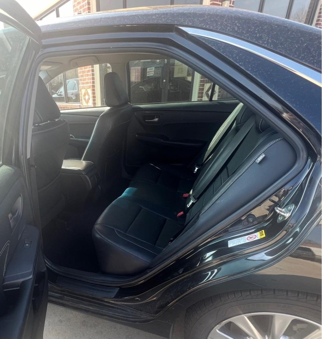 2015 BLACK TOYOTA CAMRY HYBRID (4T1BD1FK3FU) with an 2.5L engine, Continuously Variable transmission, located at 4415 NE 28th St, Haltom City, TX, 76117, (817) 222-9334, 32.795322, -97.280937- Photo#11
