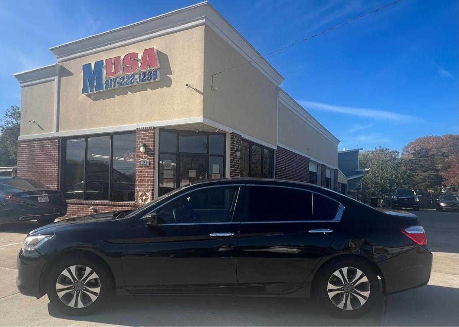 2013 BLACK HONDA ACCORD ULX (1HGCR2F30DA) with an 2.4L engine, Continuously Variable transmission, located at 4415 NE 28th St, Haltom City, TX, 76117, (817) 222-9334, 32.795322, -97.280937 - Photo#0