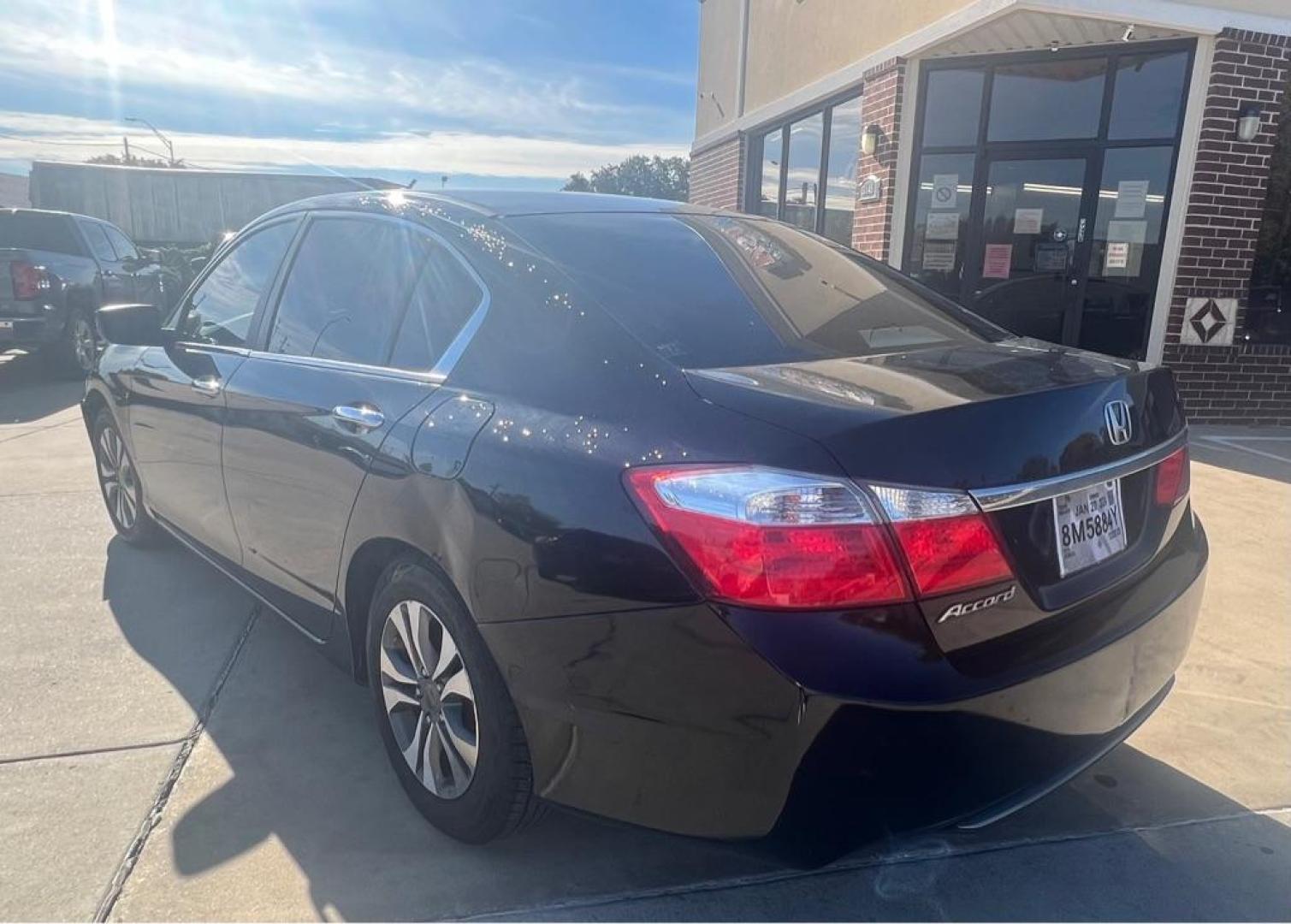 2013 BLACK HONDA ACCORD ULX (1HGCR2F30DA) with an 2.4L engine, Continuously Variable transmission, located at 4415 NE 28th St, Haltom City, TX, 76117, (817) 222-9334, 32.795322, -97.280937 - Photo#2