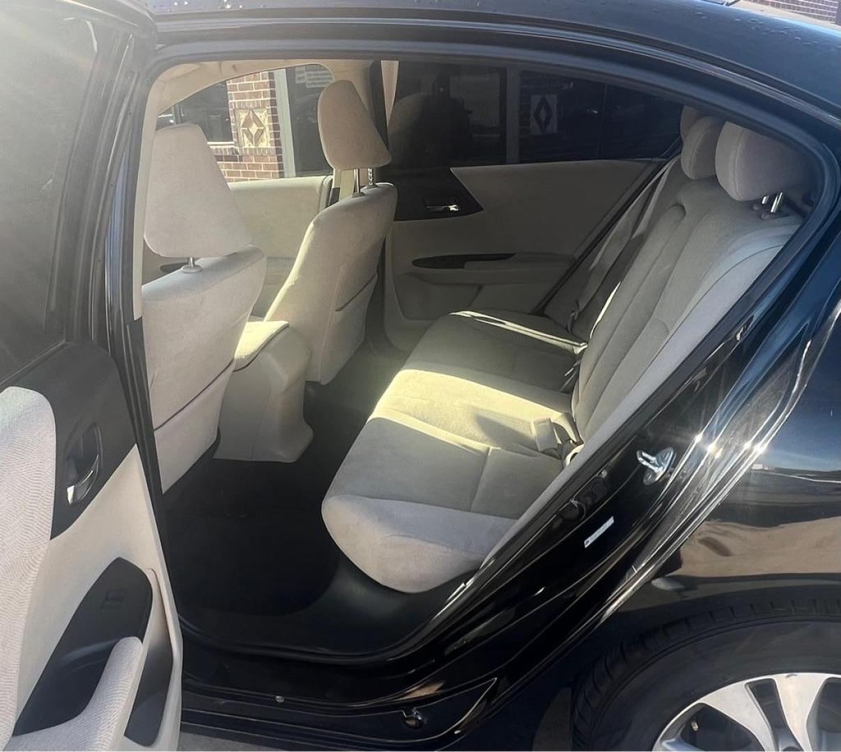 2013 BLACK HONDA ACCORD ULX (1HGCR2F30DA) with an 2.4L engine, Continuously Variable transmission, located at 4415 NE 28th St, Haltom City, TX, 76117, (817) 222-9334, 32.795322, -97.280937 - Photo#12