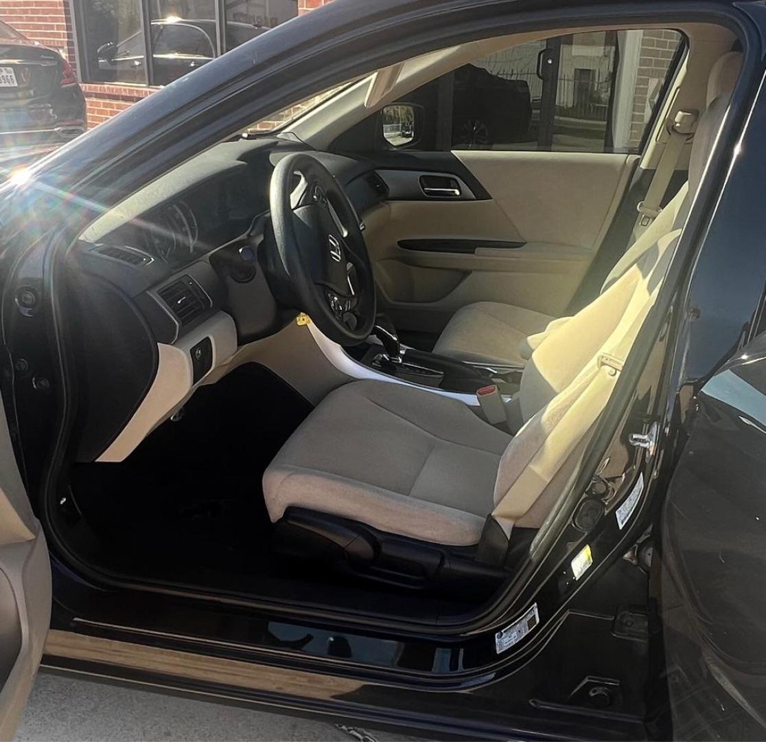 2013 BLACK HONDA ACCORD ULX (1HGCR2F30DA) with an 2.4L engine, Continuously Variable transmission, located at 4415 NE 28th St, Haltom City, TX, 76117, (817) 222-9334, 32.795322, -97.280937 - Photo#11