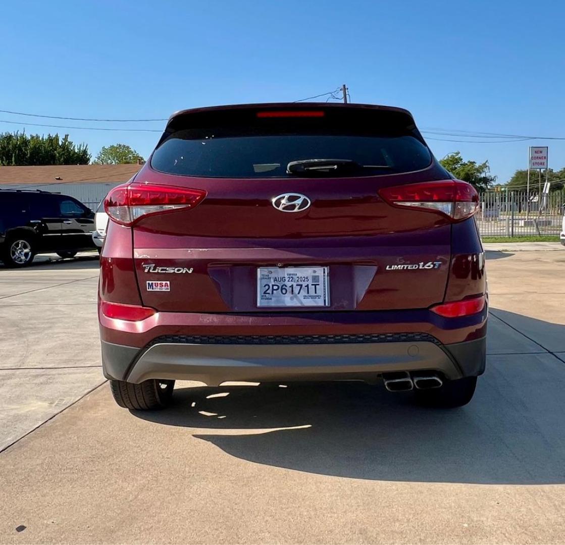2016 Maroon HYUNDAI TUCSON LIMITED (KM8J33A28GU) with an 1.6L engine, Automatic transmission, located at 4415 NE 28th St, Haltom City, TX, 76117, (817) 222-9334, 32.795322, -97.280937 - Photo#4
