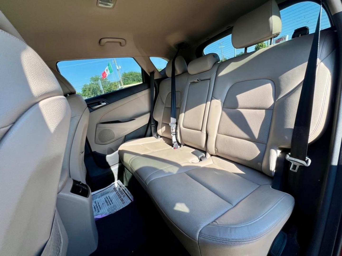 2016 Maroon HYUNDAI TUCSON LIMITED (KM8J33A28GU) with an 1.6L engine, Automatic transmission, located at 4415 NE 28th St, Haltom City, TX, 76117, (817) 222-9334, 32.795322, -97.280937 - Photo#10