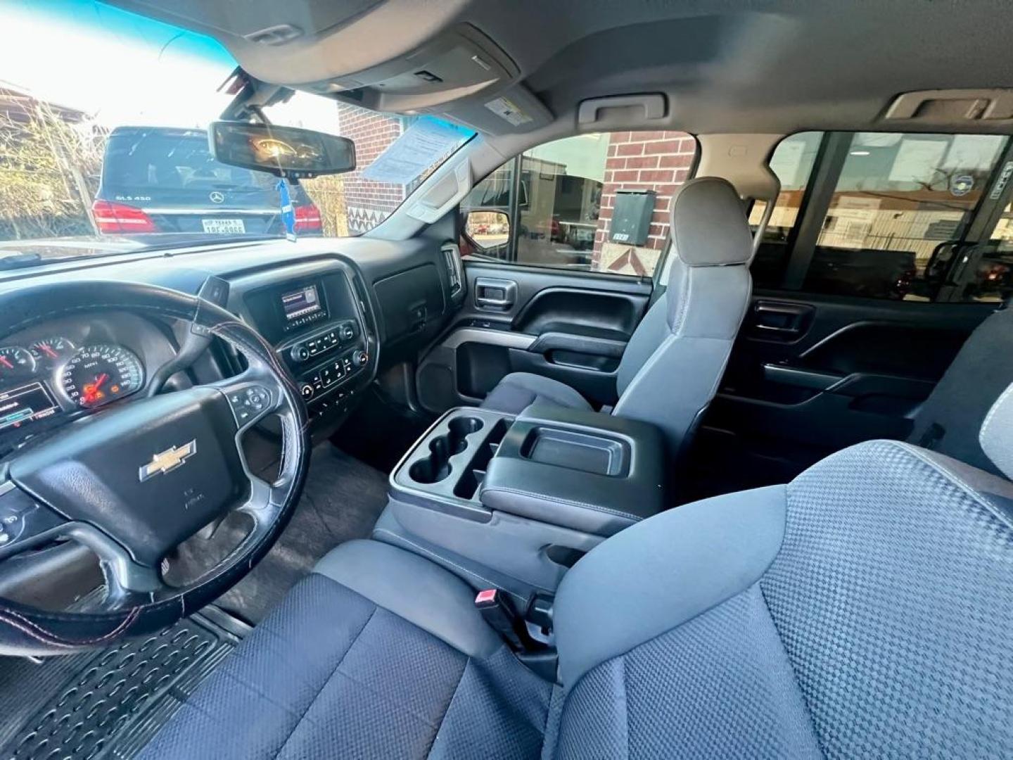2015 RED CHEVROLET SILVERADO 1500 LT (3GCPCREC0FG) with an 5.3L engine, Automatic transmission, located at 4415 NE 28th St, Haltom City, TX, 76117, (817) 222-9334, 32.795322, -97.280937 - Photo#12