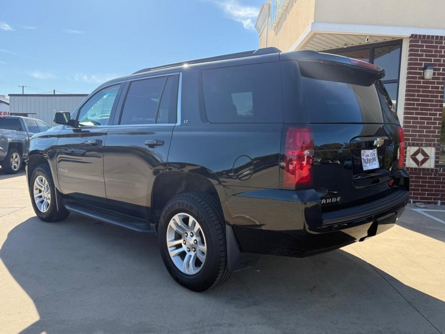 2017 Black CHEVROLET TAHOE 1500 LT (1GNSKBKC3HR) with an 5.3L engine, Automatic transmission, located at 4415 NE 28th St, Haltom City, TX, 76117, (817) 222-9334, 32.795322, -97.280937 - Photo#2
