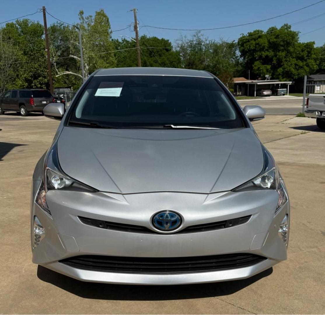 2017 SILVER TOYOTA PRIUS (JTDKARFU0H3) with an 1.8L engine, Continuously Variable transmission, located at 4415 NE 28th St, Haltom City, TX, 76117, (817) 222-9334, 32.795322, -97.280937 - Photo#5