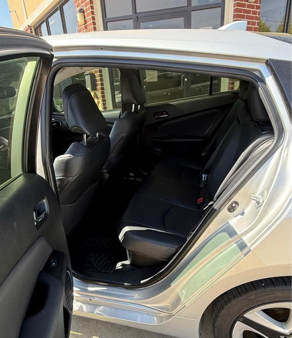 2017 SILVER TOYOTA PRIUS (JTDKARFU0H3) with an 1.8L engine, Continuously Variable transmission, located at 4415 NE 28th St, Haltom City, TX, 76117, (817) 222-9334, 32.795322, -97.280937 - Photo#11