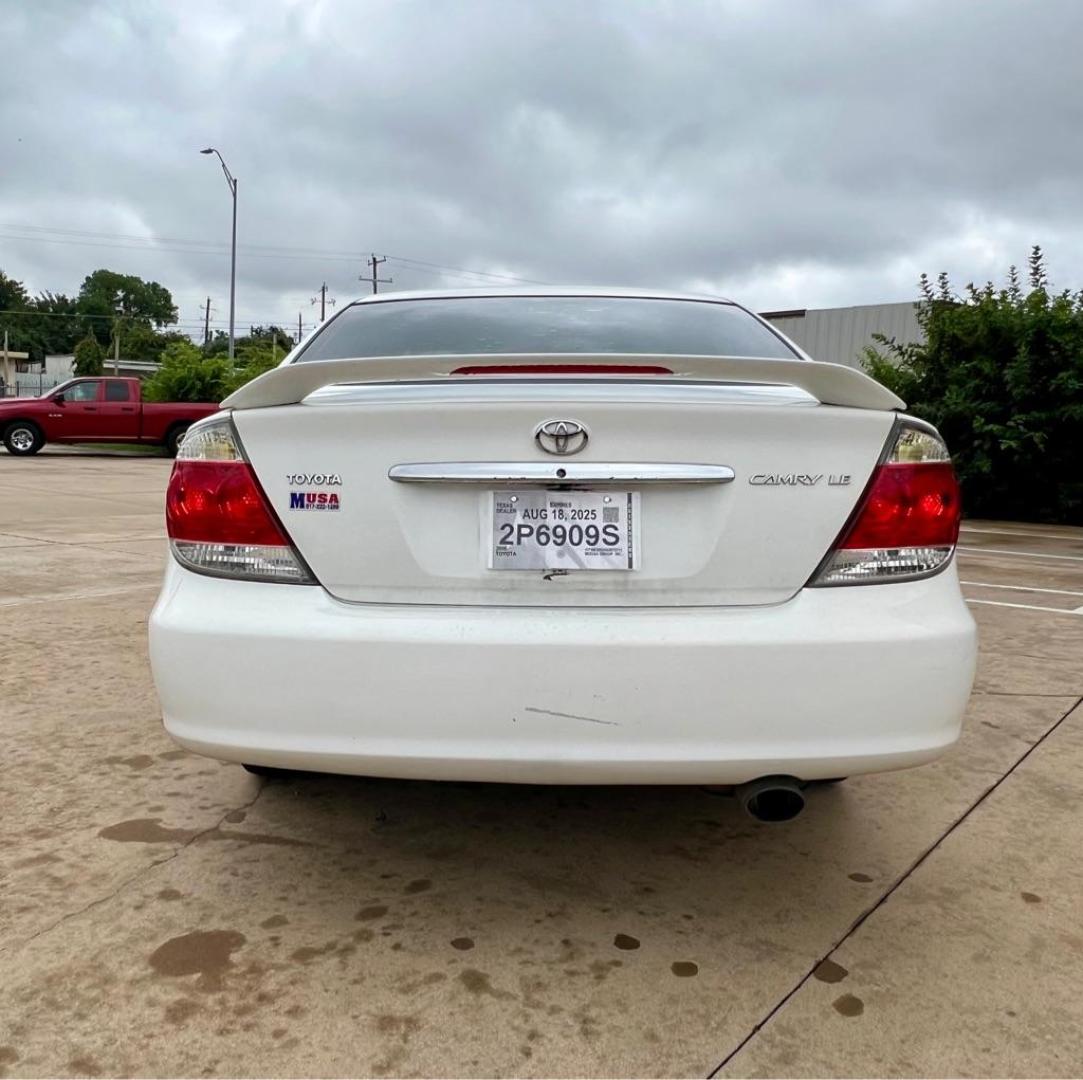2006 White TOYOTA CAMRY LE (4T1BE32KX6U) with an 2.4L engine, Automatic transmission, located at 4415 NE 28th St, Haltom City, TX, 76117, (817) 222-9334, 32.795322, -97.280937 - Photo#4