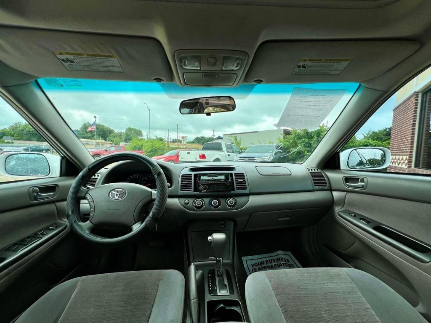 2006 White TOYOTA CAMRY LE (4T1BE32KX6U) with an 2.4L engine, Automatic transmission, located at 4415 NE 28th St, Haltom City, TX, 76117, (817) 222-9334, 32.795322, -97.280937 - Photo#6