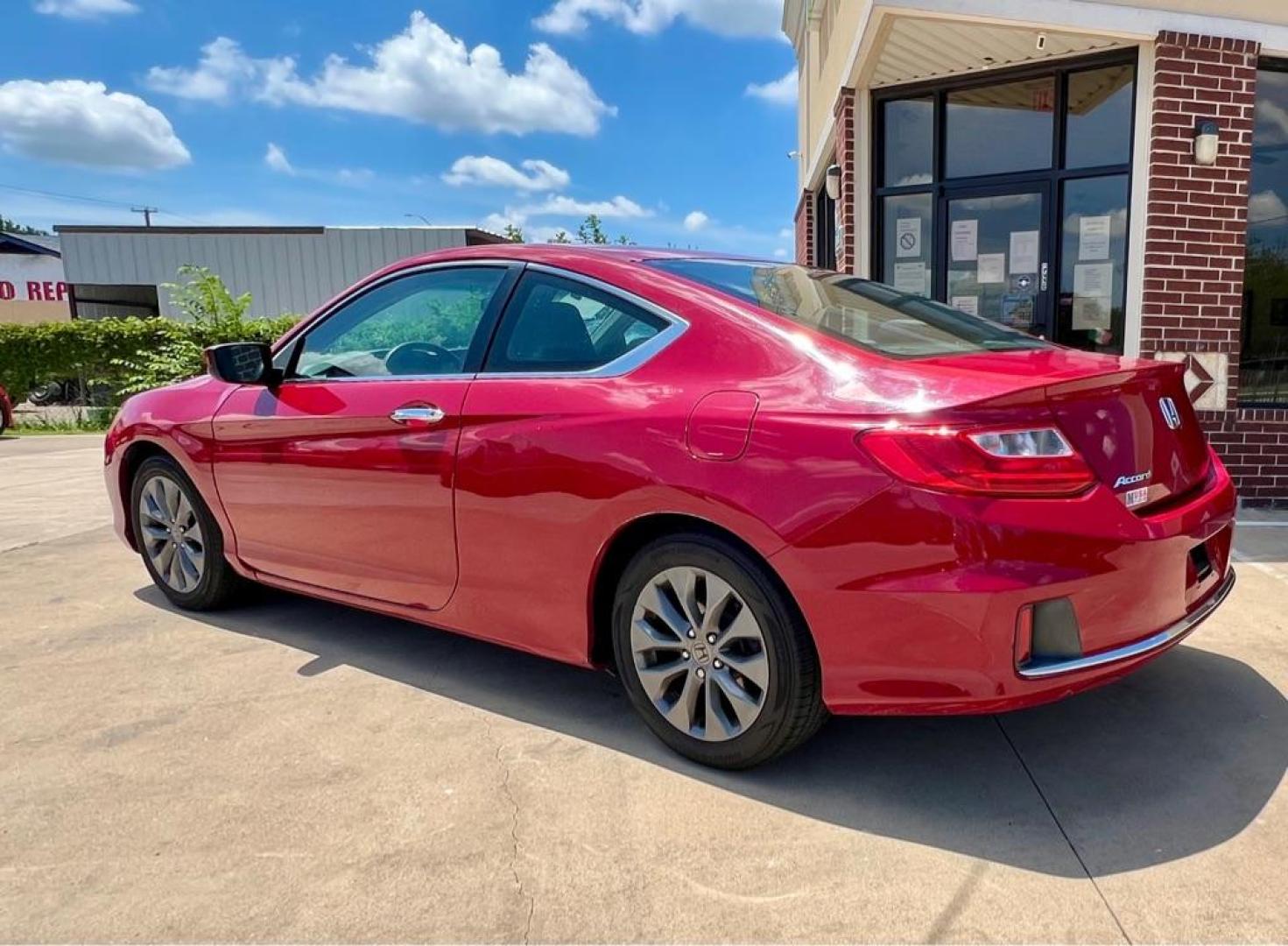 2015 RED HONDA ACCORD LX-S (1HGCT1B38FA) with an 2.4L engine, Continuously Variable transmission, located at 4415 NE 28th St, Haltom City, TX, 76117, (817) 222-9334, 32.795322, -97.280937 - Photo#2