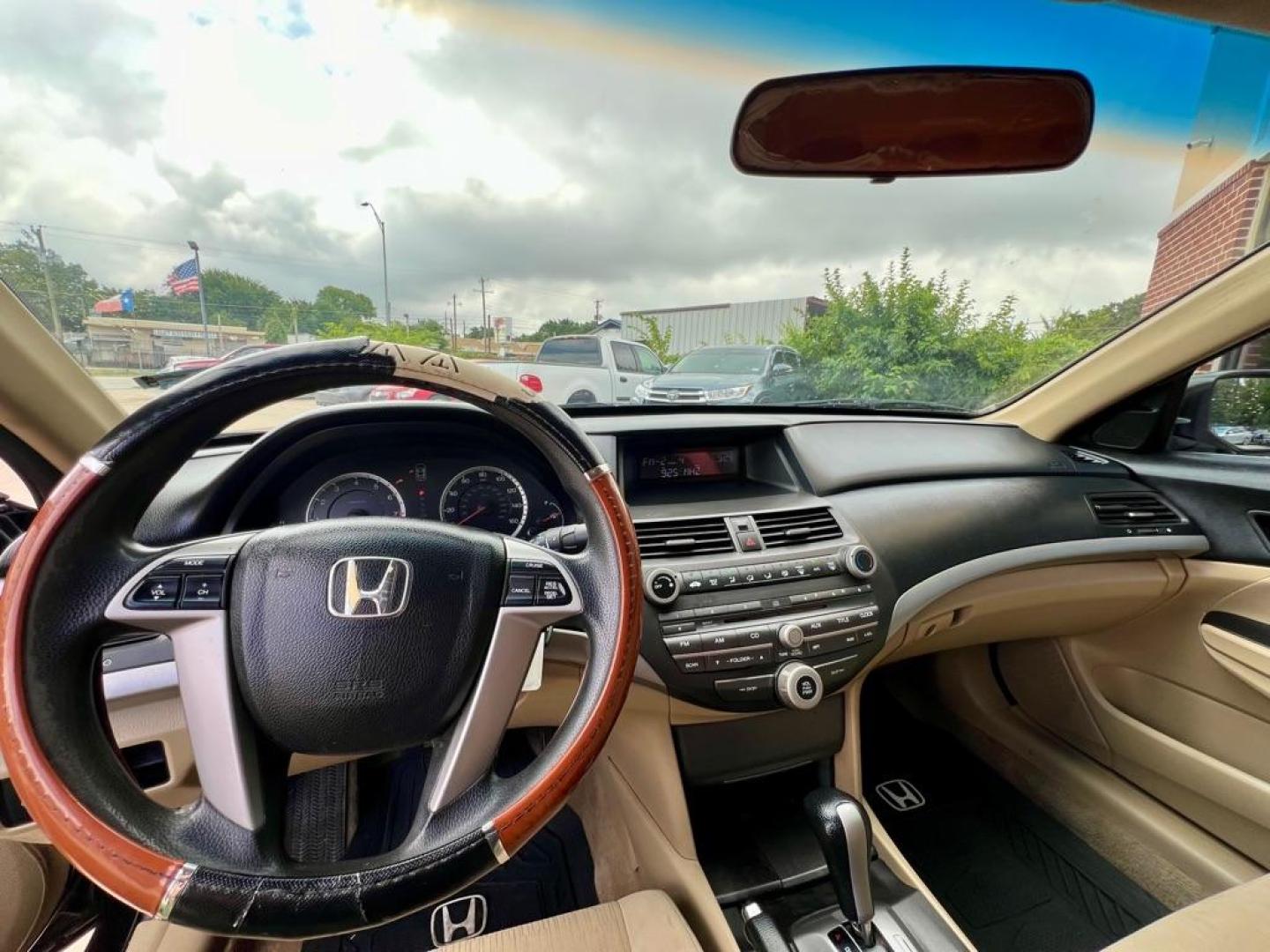 2011 Black HONDA ACCORD LX (1HGCP2F34BA) with an 2.4L engine, Automatic transmission, located at 4415 NE 28th St, Haltom City, TX, 76117, (817) 222-9334, 32.795322, -97.280937 - Photo#7