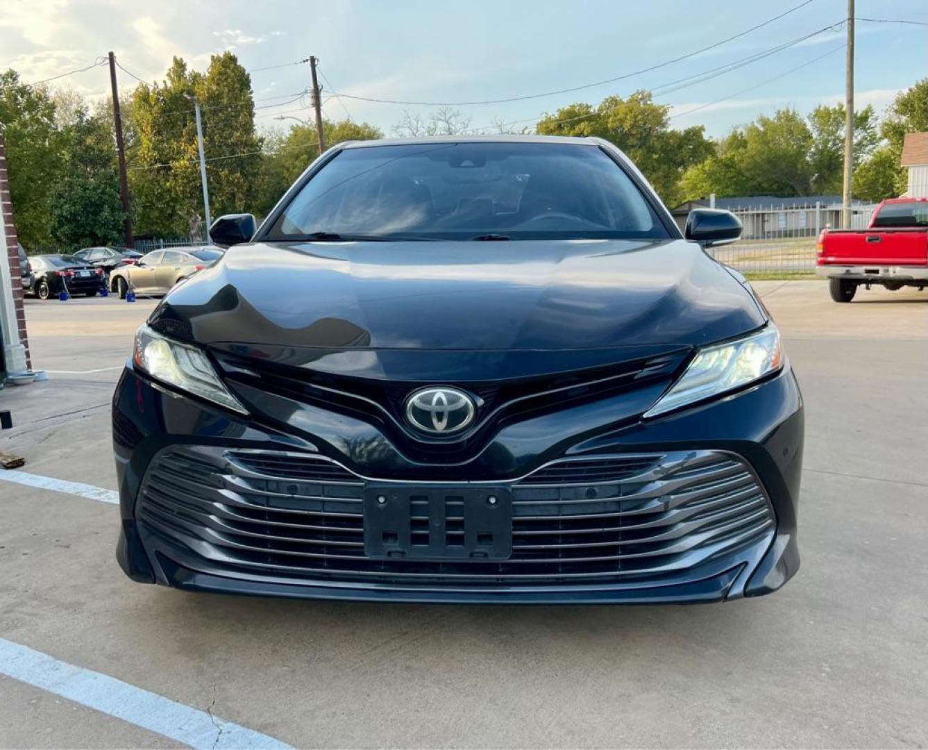 2018 Black TOYOTA CAMRY L (4T1B11HK0JU) with an 2.5L engine, Automatic transmission, located at 4415 NE 28th St, Haltom City, TX, 76117, (817) 222-9334, 32.795322, -97.280937 - Photo#1