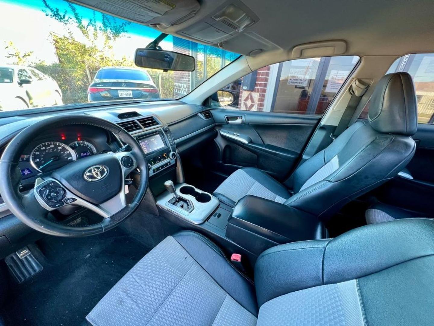 2014 Red TOYOTA CAMRY L (4T1BF1FK5EU) with an 2.5L engine, Automatic transmission, located at 4415 NE 28th St, Haltom City, TX, 76117, (817) 222-9334, 32.795322, -97.280937 - Photo#6