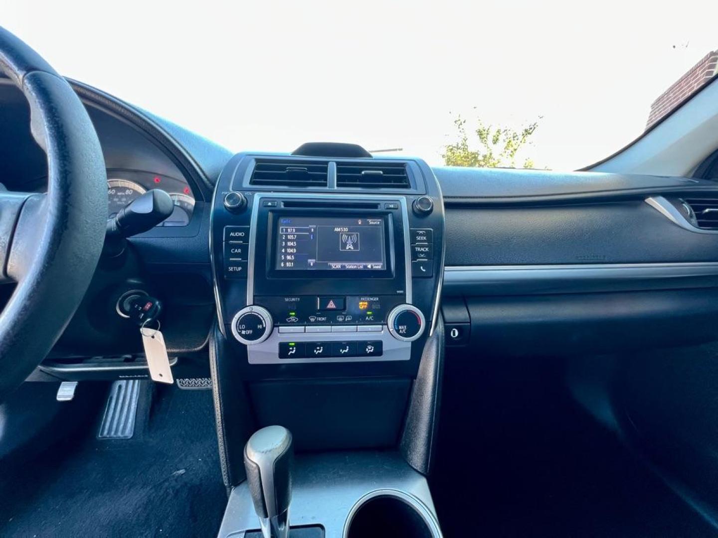 2014 Red TOYOTA CAMRY L (4T1BF1FK5EU) with an 2.5L engine, Automatic transmission, located at 4415 NE 28th St, Haltom City, TX, 76117, (817) 222-9334, 32.795322, -97.280937 - Photo#9