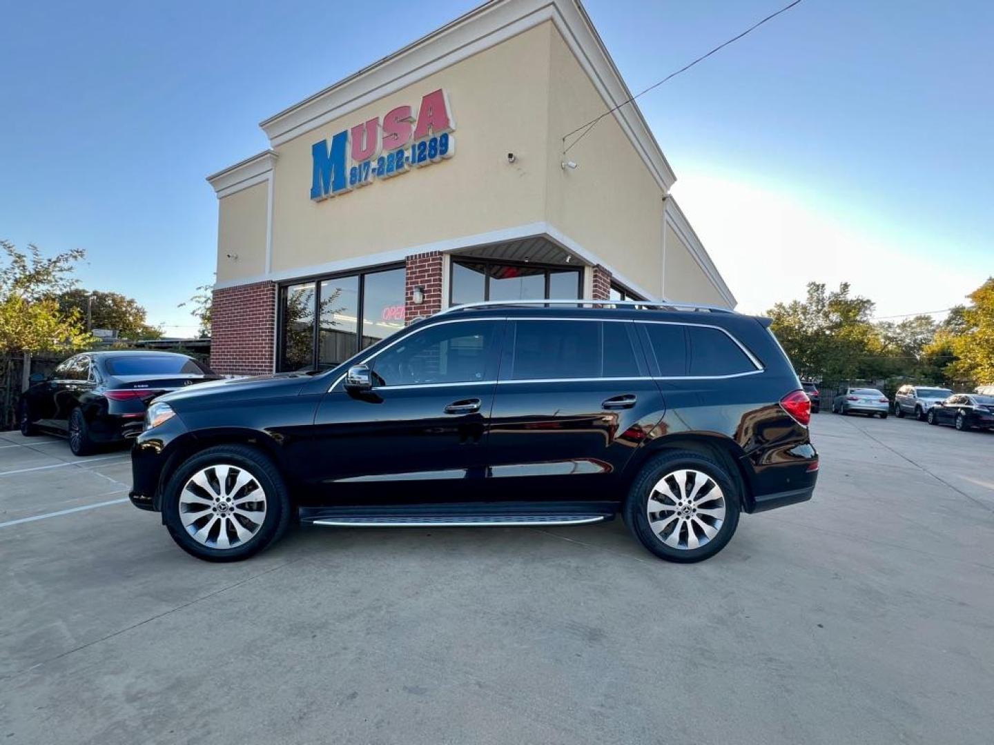 2017 Black MERCEDES-BENZ GLS 450 4MATIC (4JGDF6EE9HA) with an 3.0L engine, Automatic transmission, located at 4415 NE 28th St, Haltom City, TX, 76117, (817) 222-9334, 32.795322, -97.280937 - Photo#2