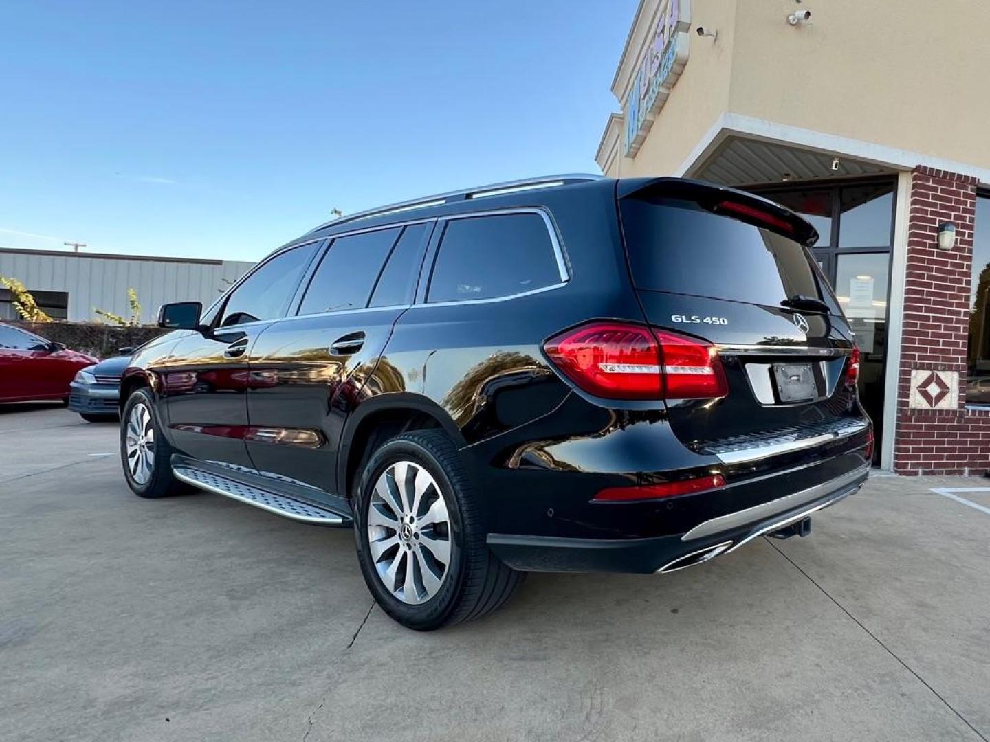 2017 Black MERCEDES-BENZ GLS 450 4MATIC (4JGDF6EE9HA) with an 3.0L engine, Automatic transmission, located at 4415 NE 28th St, Haltom City, TX, 76117, (817) 222-9334, 32.795322, -97.280937 - Photo#3