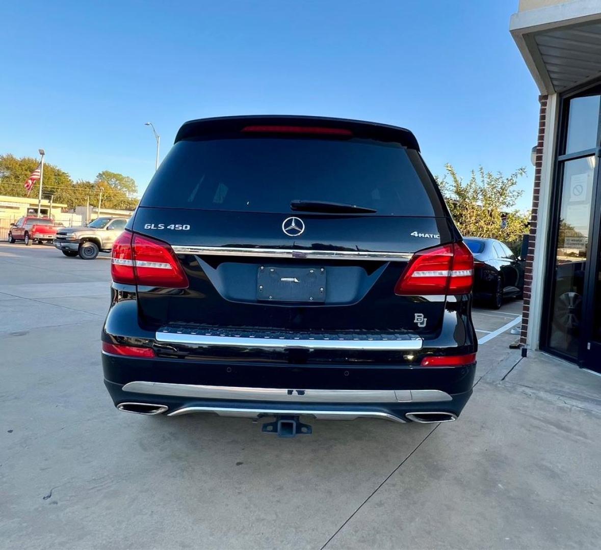 2017 Black MERCEDES-BENZ GLS 450 4MATIC (4JGDF6EE9HA) with an 3.0L engine, Automatic transmission, located at 4415 NE 28th St, Haltom City, TX, 76117, (817) 222-9334, 32.795322, -97.280937 - Photo#4
