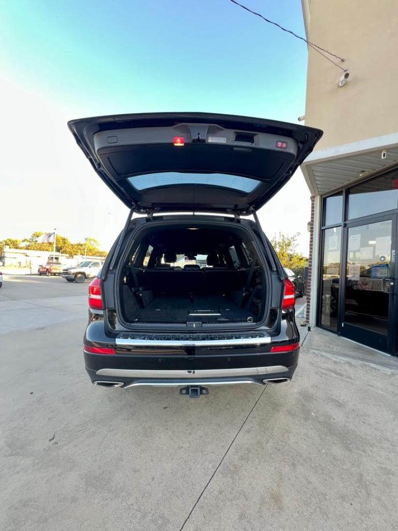 2017 Black MERCEDES-BENZ GLS 450 4MATIC (4JGDF6EE9HA) with an 3.0L engine, Automatic transmission, located at 4415 NE 28th St, Haltom City, TX, 76117, (817) 222-9334, 32.795322, -97.280937 - Photo#6