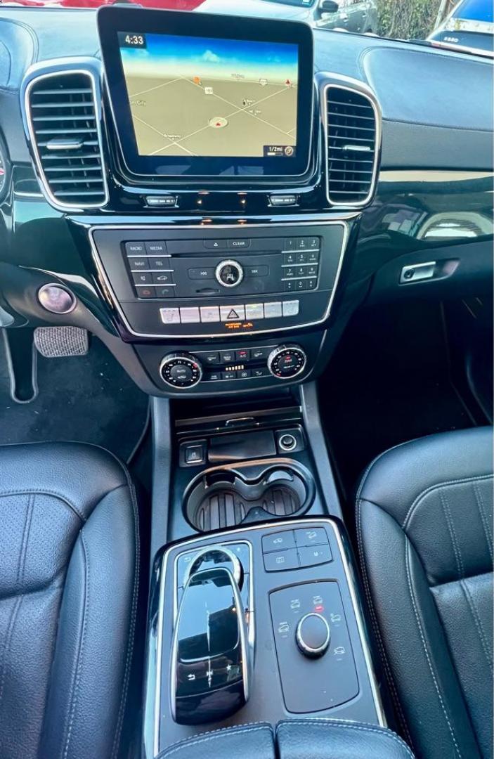 2017 Black MERCEDES-BENZ GLS 450 4MATIC (4JGDF6EE9HA) with an 3.0L engine, Automatic transmission, located at 4415 NE 28th St, Haltom City, TX, 76117, (817) 222-9334, 32.795322, -97.280937 - Photo#10