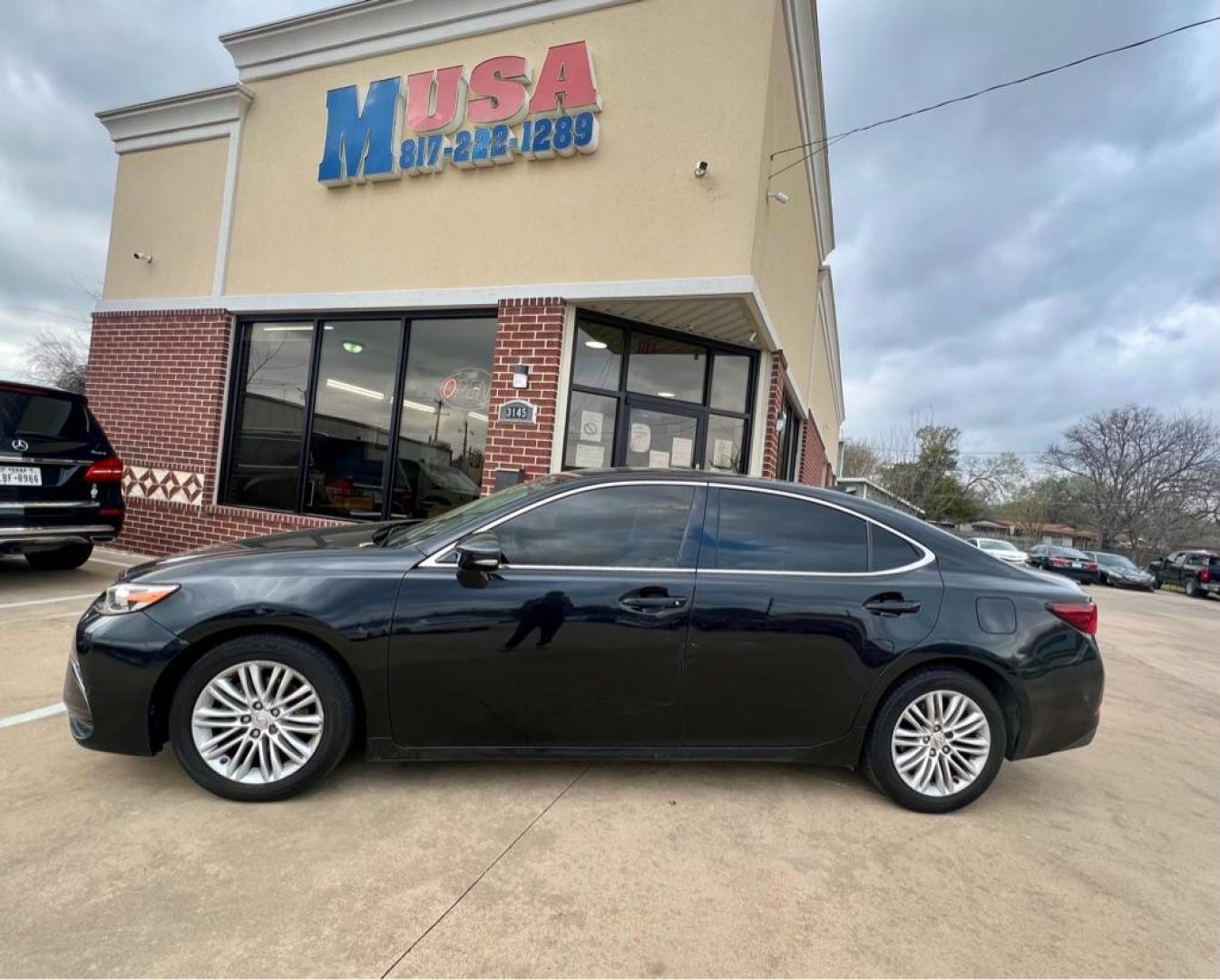 2016 Black LEXUS ES 350 (58ABK1GG7GU) with an 3.5L engine, Automatic transmission, located at 4415 NE 28th St, Haltom City, TX, 76117, (817) 222-9334, 32.795322, -97.280937 - Photo#2