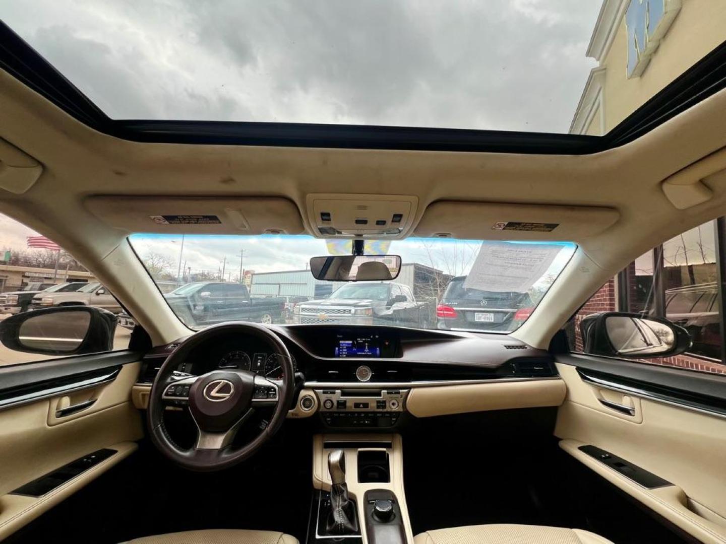 2016 Black LEXUS ES 350 (58ABK1GG7GU) with an 3.5L engine, Automatic transmission, located at 4415 NE 28th St, Haltom City, TX, 76117, (817) 222-9334, 32.795322, -97.280937 - Photo#7