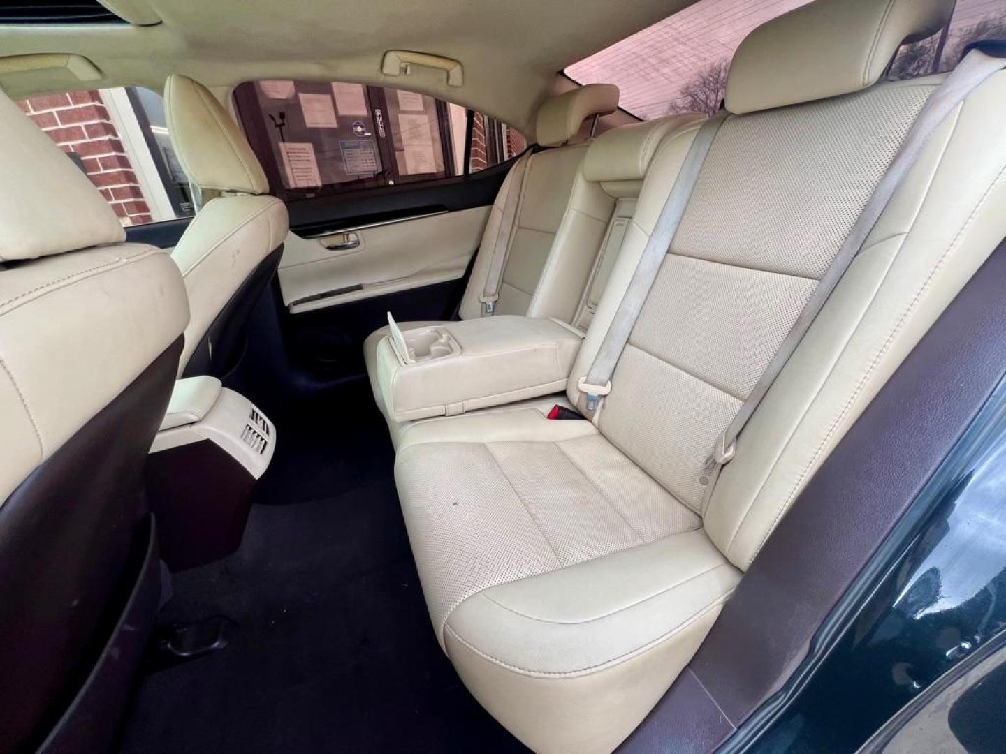 2016 Black LEXUS ES 350 (58ABK1GG7GU) with an 3.5L engine, Automatic transmission, located at 4415 NE 28th St, Haltom City, TX, 76117, (817) 222-9334, 32.795322, -97.280937 - Photo#10