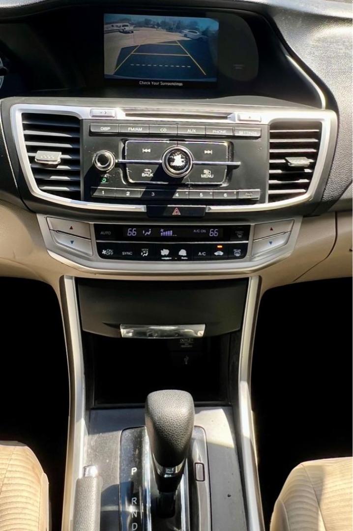 2015 White HONDA ACCORD LX (1HGCR2F3XFA) with an 2.4L engine, Continuously Variable transmission, located at 4415 NE 28th St, Haltom City, TX, 76117, (817) 222-9334, 32.795322, -97.280937 - Photo#8