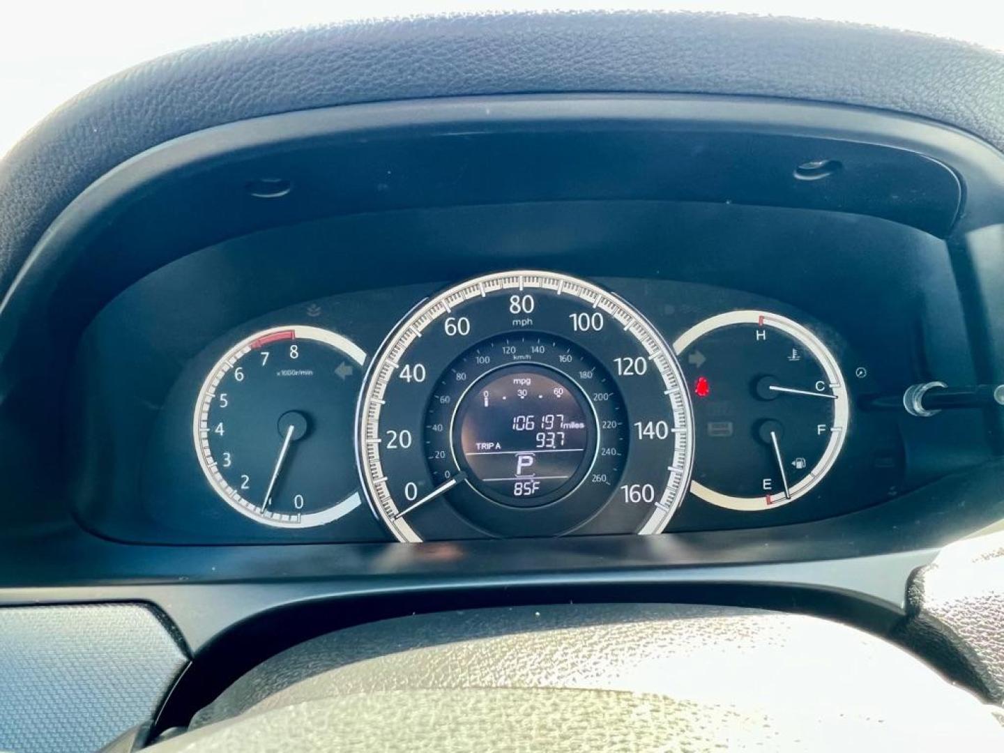 2015 White HONDA ACCORD LX (1HGCR2F3XFA) with an 2.4L engine, Continuously Variable transmission, located at 4415 NE 28th St, Haltom City, TX, 76117, (817) 222-9334, 32.795322, -97.280937 - Photo#9