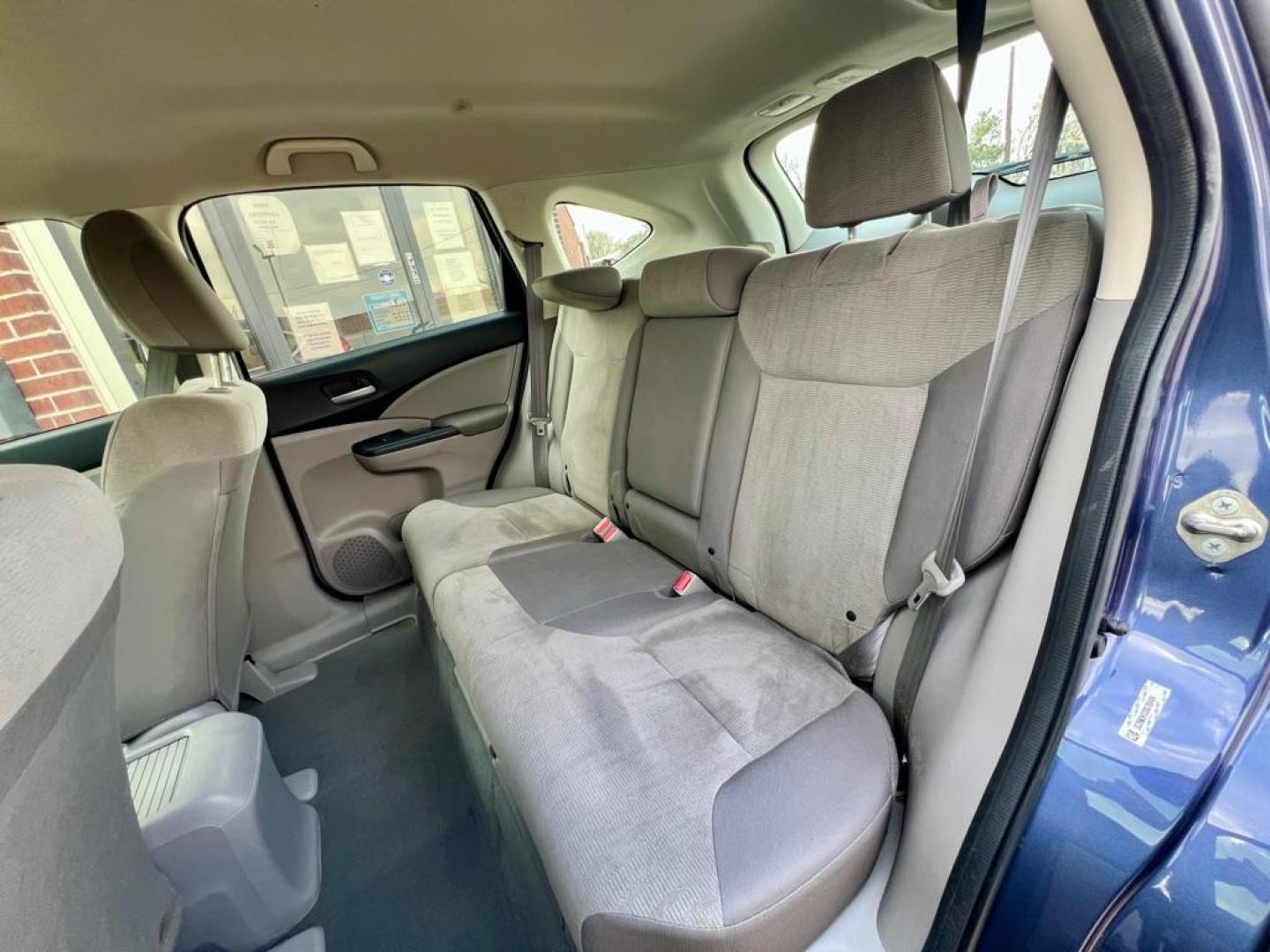 2013 Blue HONDA CR-V LX (3CZRM3H33DG) with an 2.4L engine, Automatic transmission, located at 4415 NE 28th St, Haltom City, TX, 76117, (817) 222-9334, 32.795322, -97.280937 - Photo#11