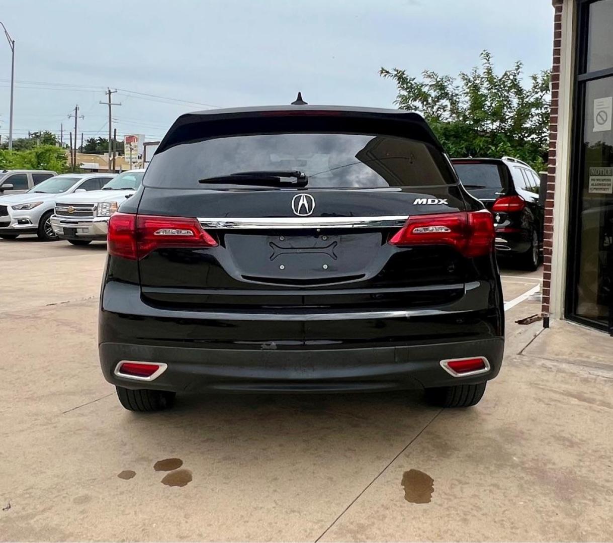 2016 Black ACURA MDX (5FRYD3H28GB) with an 3.5L engine, Automatic transmission, located at 4415 NE 28th St, Haltom City, TX, 76117, (817) 222-9334, 32.795322, -97.280937 - Photo#4