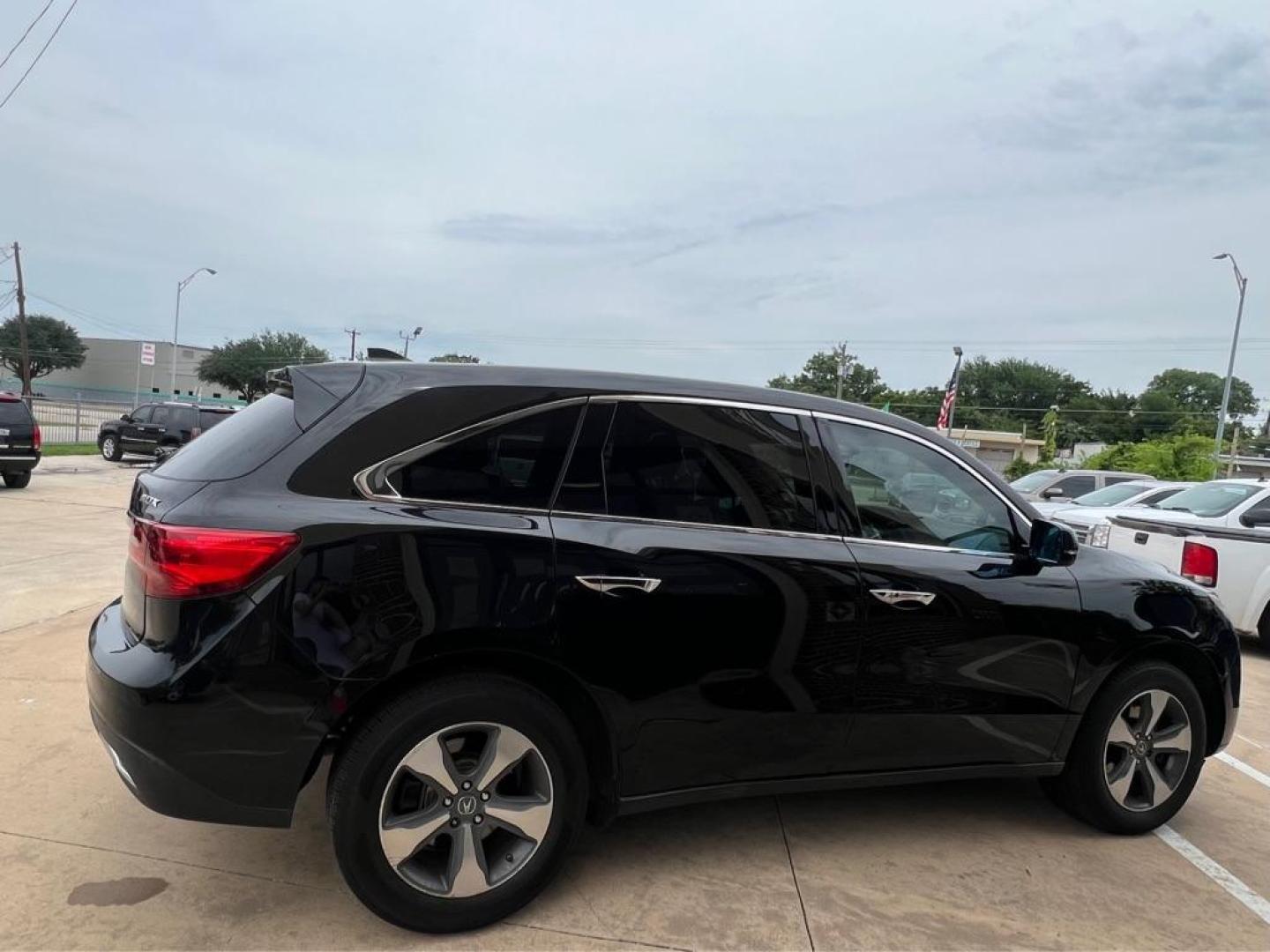 2016 Black ACURA MDX (5FRYD3H28GB) with an 3.5L engine, Automatic transmission, located at 4415 NE 28th St, Haltom City, TX, 76117, (817) 222-9334, 32.795322, -97.280937 - Photo#6