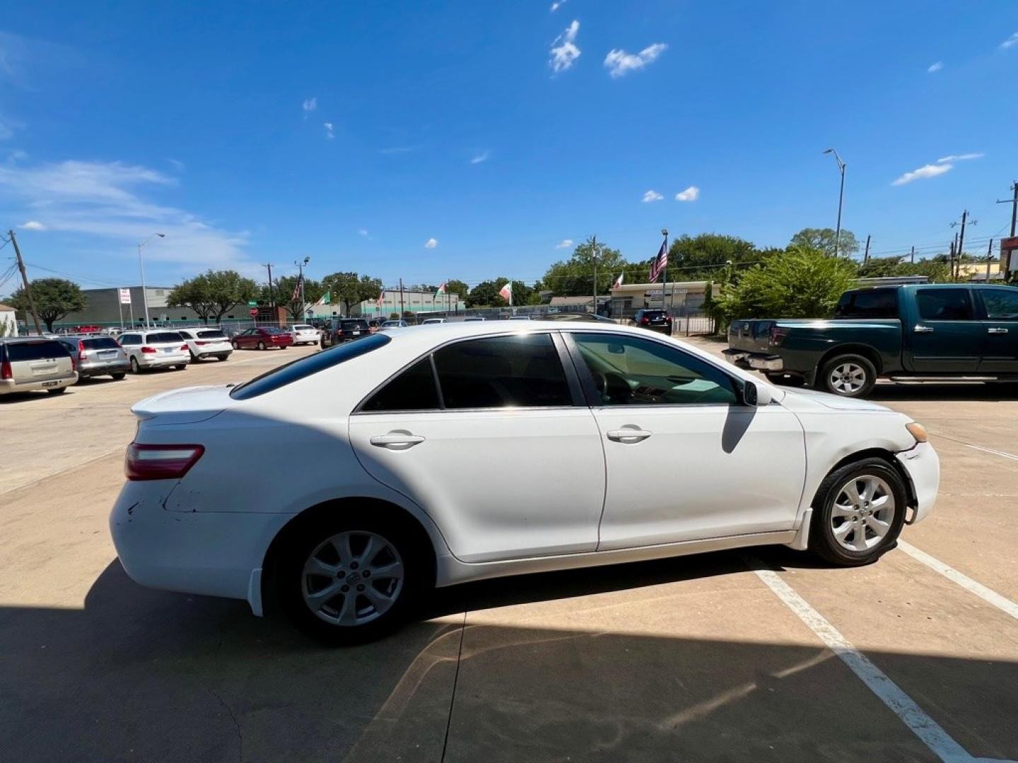 2009 White TOYOTA CAMRY BASE (4T1BE46K49U) with an 2.4L engine, Automatic transmission, located at 4415 NE 28th St, Haltom City, TX, 76117, (817) 222-9334, 32.795322, -97.280937- Photo#6