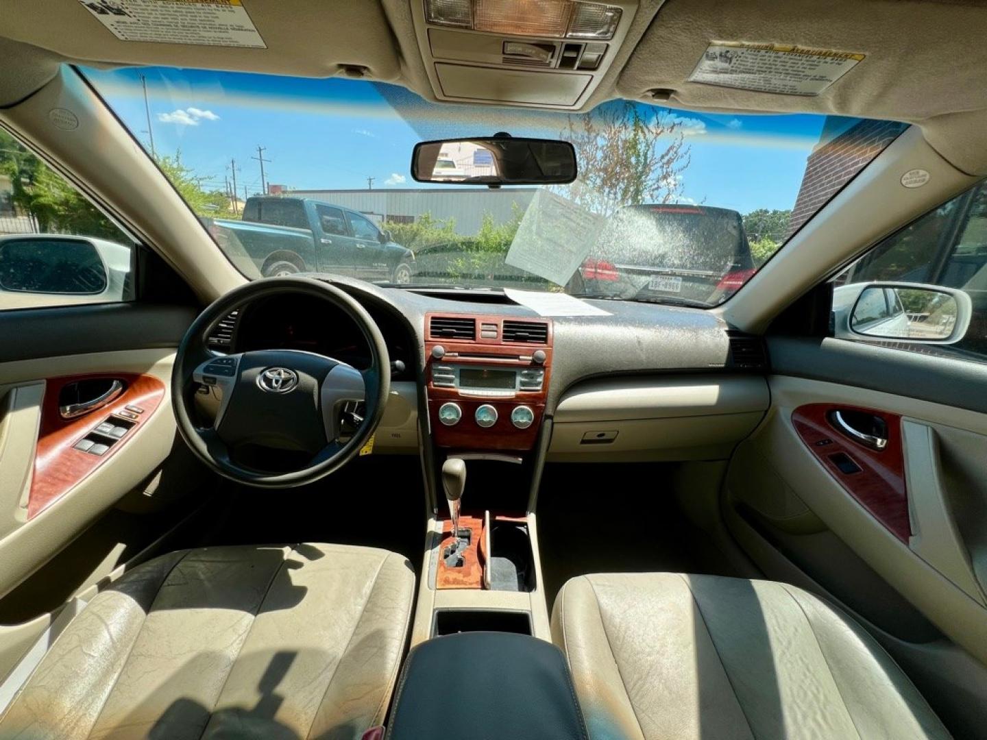 2009 White TOYOTA CAMRY BASE (4T1BE46K49U) with an 2.4L engine, Automatic transmission, located at 4415 NE 28th St, Haltom City, TX, 76117, (817) 222-9334, 32.795322, -97.280937- Photo#8