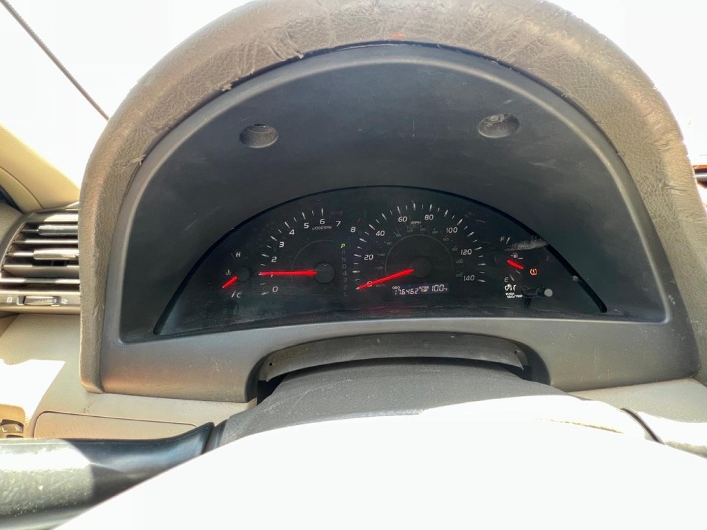 2009 White TOYOTA CAMRY BASE (4T1BE46K49U) with an 2.4L engine, Automatic transmission, located at 4415 NE 28th St, Haltom City, TX, 76117, (817) 222-9334, 32.795322, -97.280937- Photo#9