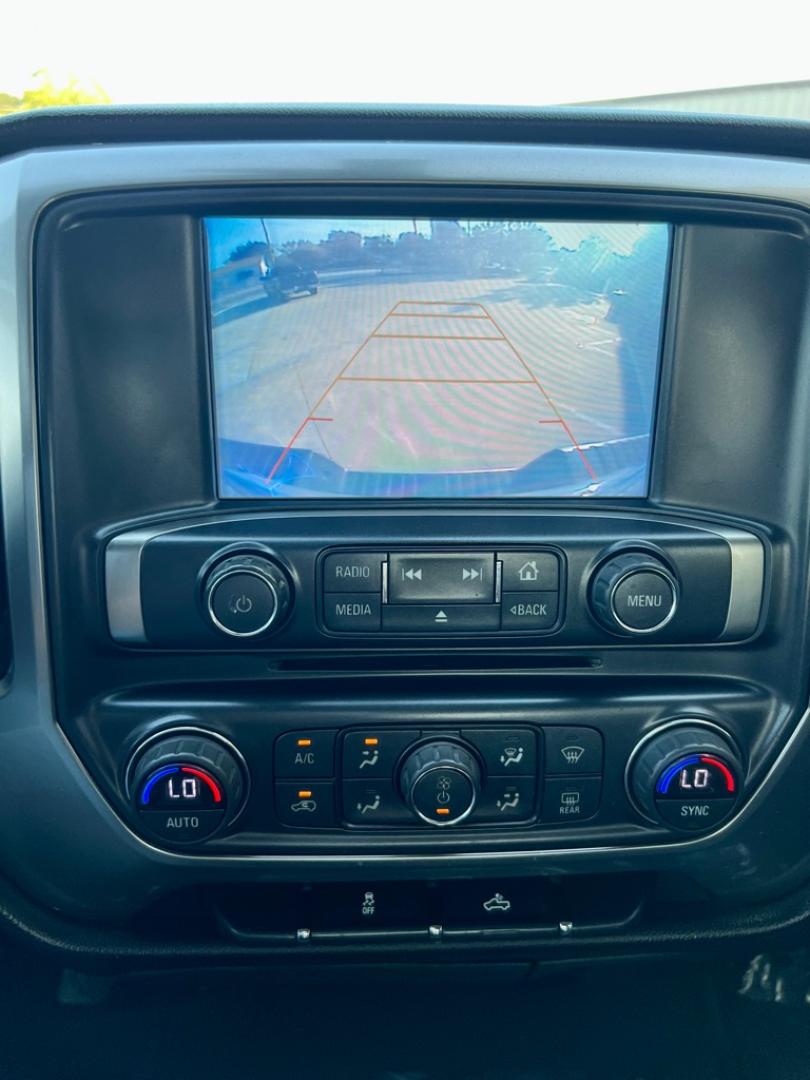 2018 Black CHEVROLET SILVERADO 1500 LT (3GCPCRECXJG) with an 5.3L engine, Automatic transmission, located at 4415 NE 28th St, Haltom City, TX, 76117, (817) 222-9334, 32.795322, -97.280937- Photo#9