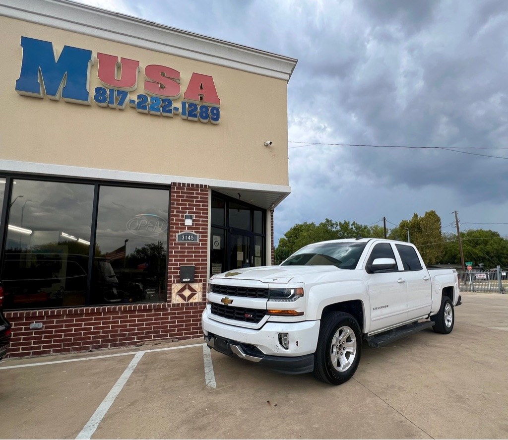 photo of 2017 CHEVROLET SILVERADO 1500 LT