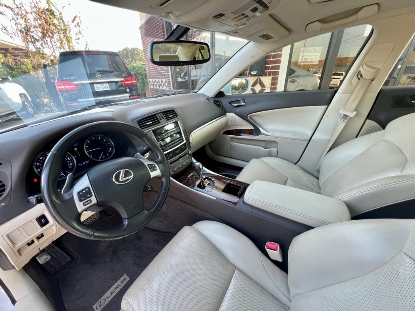 2013 White LEXUS IS 250 (JTHBF5C28D5) with an 2.5L engine, Automatic transmission, located at 4415 NE 28th St, Haltom City, TX, 76117, (817) 222-9334, 32.795322, -97.280937- Photo#7