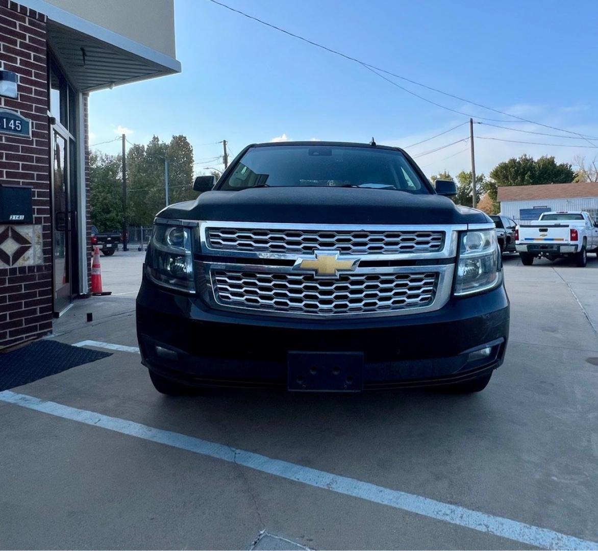 2016 Black CHEVROLET TAHOE 1500 LT (1GNSCBKC7GR) with an 5.3L engine, Automatic transmission, located at 4415 NE 28th St, Haltom City, TX, 76117, (817) 222-9334, 32.795322, -97.280937- Photo#1