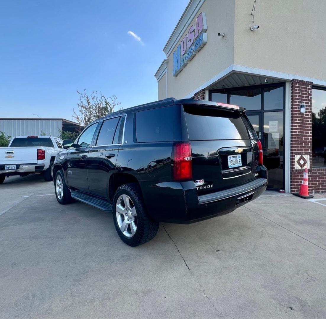2016 Black CHEVROLET TAHOE 1500 LT (1GNSCBKC7GR) with an 5.3L engine, Automatic transmission, located at 4415 NE 28th St, Haltom City, TX, 76117, (817) 222-9334, 32.795322, -97.280937- Photo#3