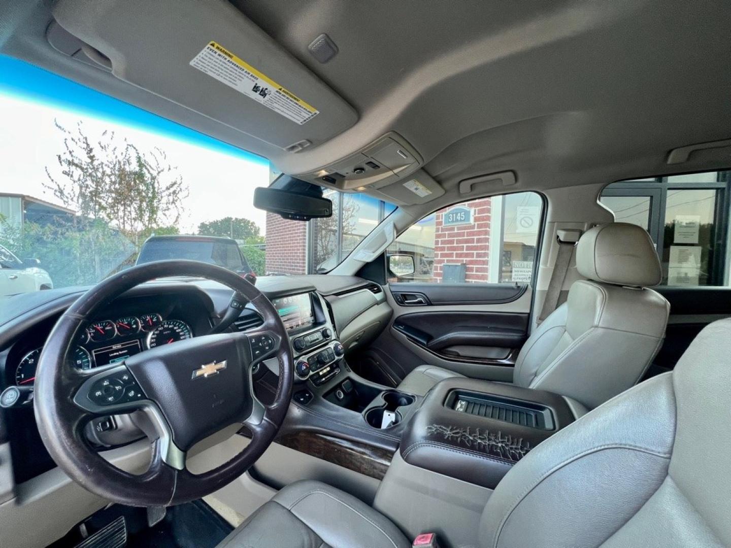 2016 Black CHEVROLET TAHOE 1500 LT (1GNSCBKC7GR) with an 5.3L engine, Automatic transmission, located at 4415 NE 28th St, Haltom City, TX, 76117, (817) 222-9334, 32.795322, -97.280937- Photo#6